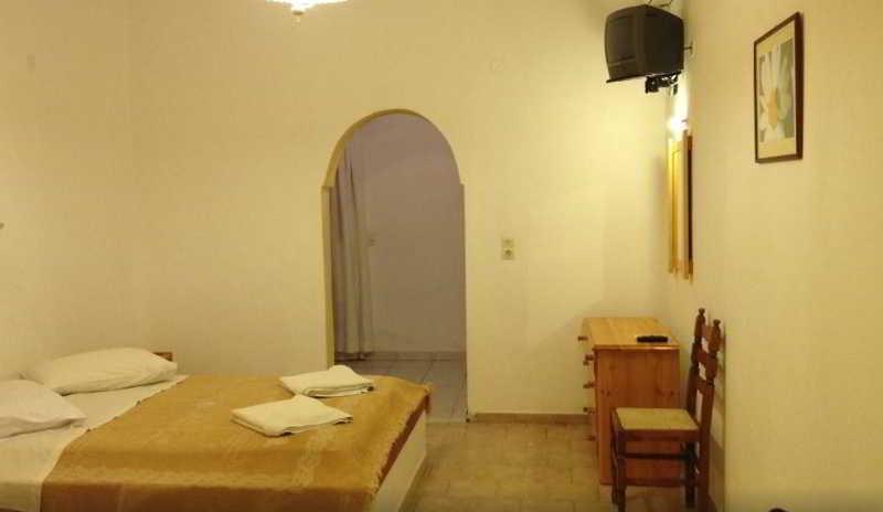 פריסה Gardenia Hotel מראה חיצוני תמונה