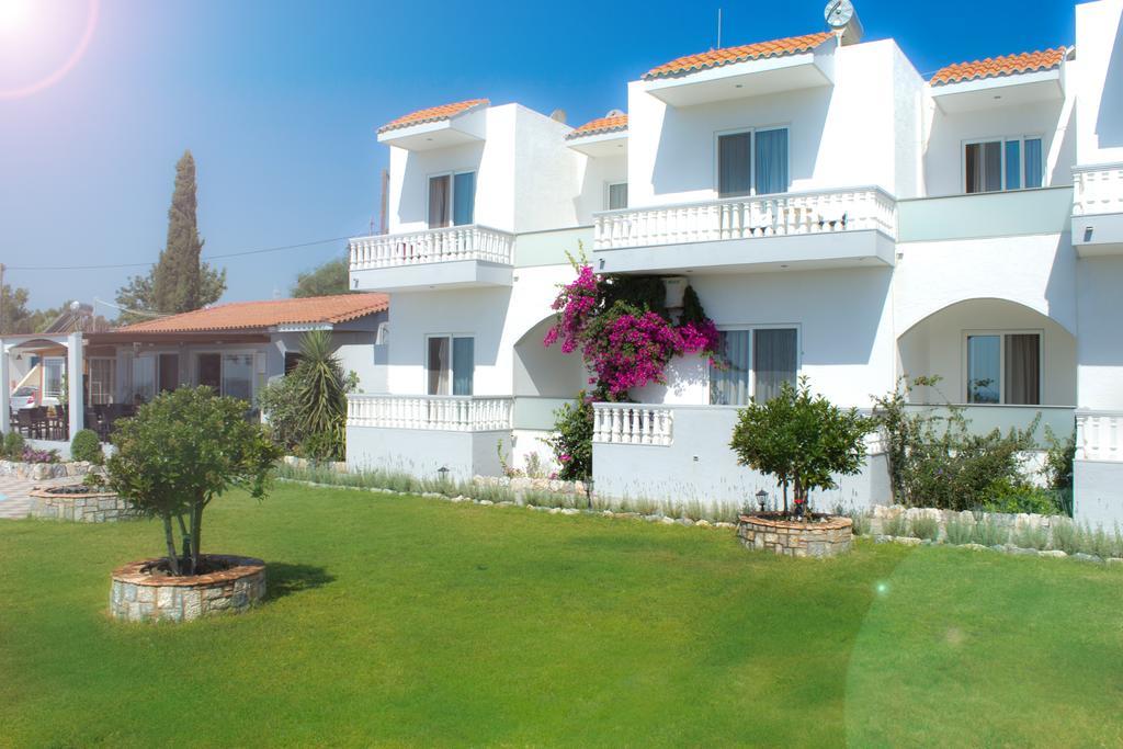 פריסה Gardenia Hotel מראה חיצוני תמונה